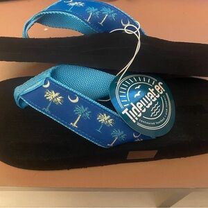 Tidewater Carolina print sandals women size 7